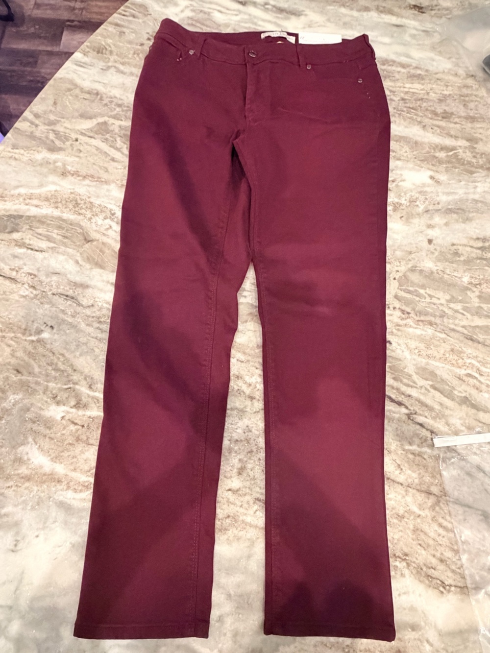 NWT C’est 1946 Burgundy Bootcut Jeans Size 12 Mid Rise Stretch Denim